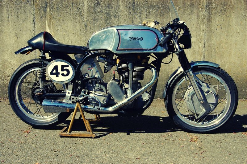 Гоночный мотоцикл Norton Model 30 Manx 1952