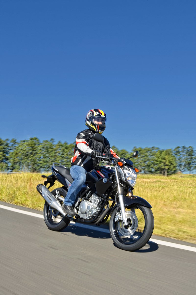 Мотоцикл Yamaha YS250 Fazer BlueFlex 2012
