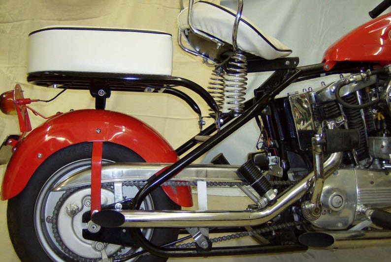 Скутер Cushman с двигателем Harley-Davidson Sportster 883